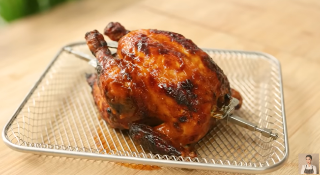 Ayam panggang ala Chef Devina Hermawan. (YouTube)
